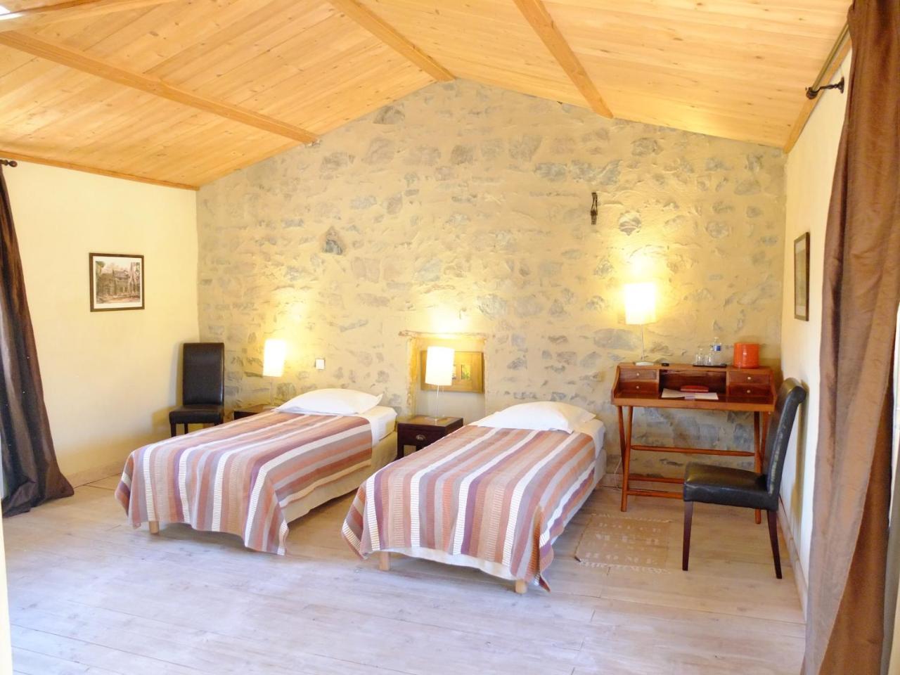 La Pierre Folle Chambres D'Hotes كلوني المظهر الخارجي الصورة