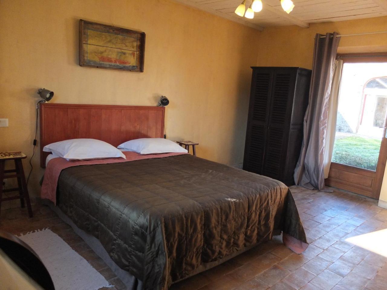 La Pierre Folle Chambres D'Hotes كلوني المظهر الخارجي الصورة